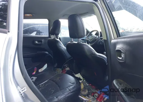 2019 Jeep Compass Trailhawk 4X4 из США, поврежденный, VIN 3C4NJDDB2KT722047